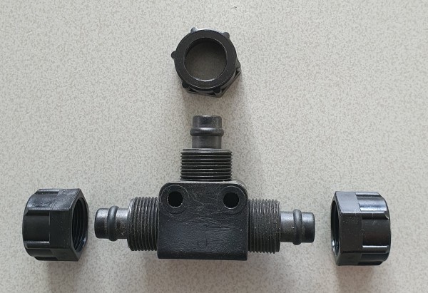 Hose connector, plastic